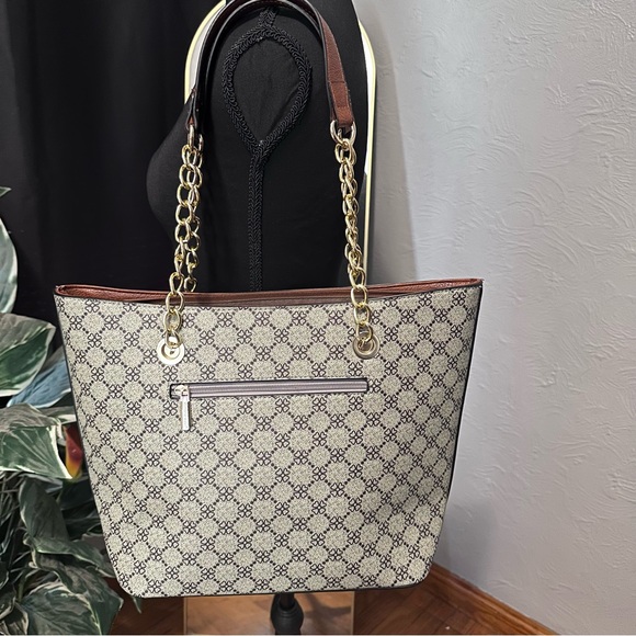 Montana West Monogram Tote Bag | Brown & Cream | Gold Chain Strap - Picture 2 of 6